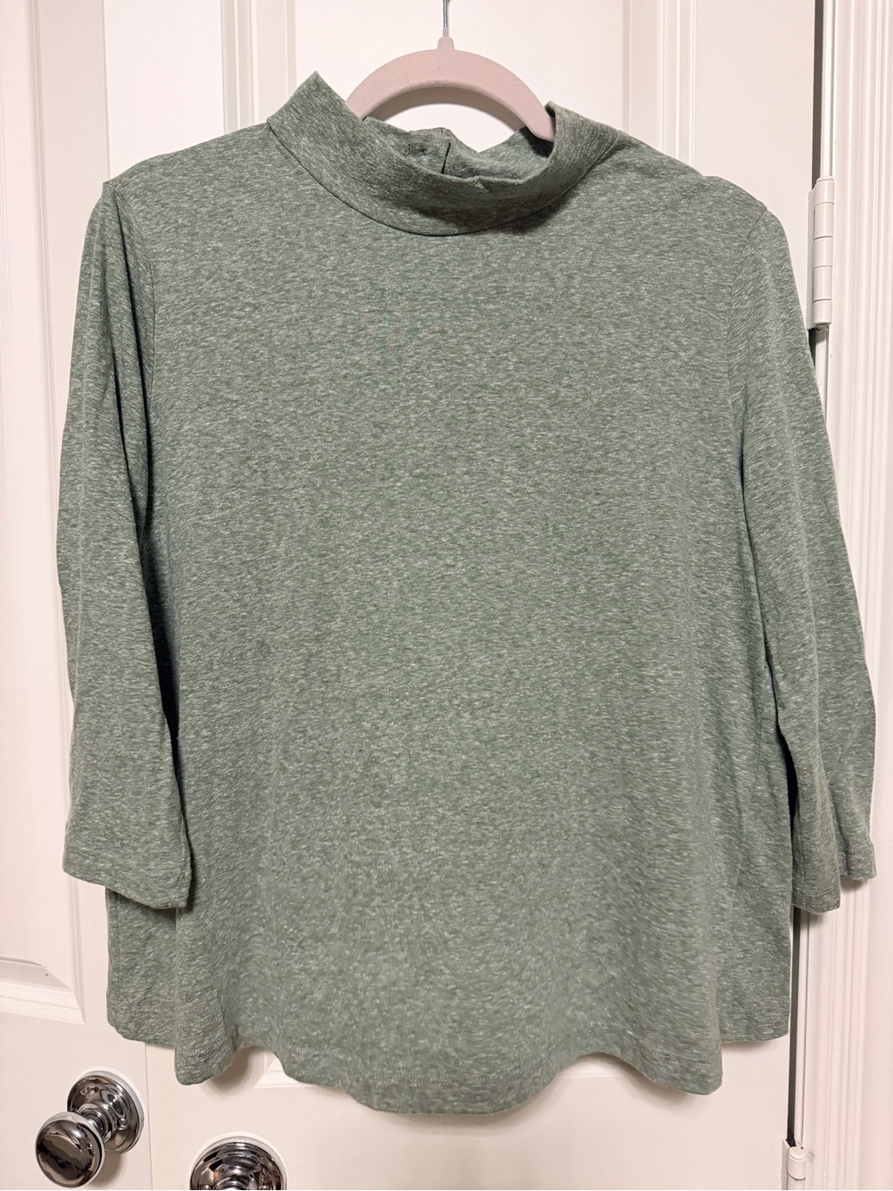 Ro & De Sage Green Mock Neck Top Button Back Detail Sz L Made in USA